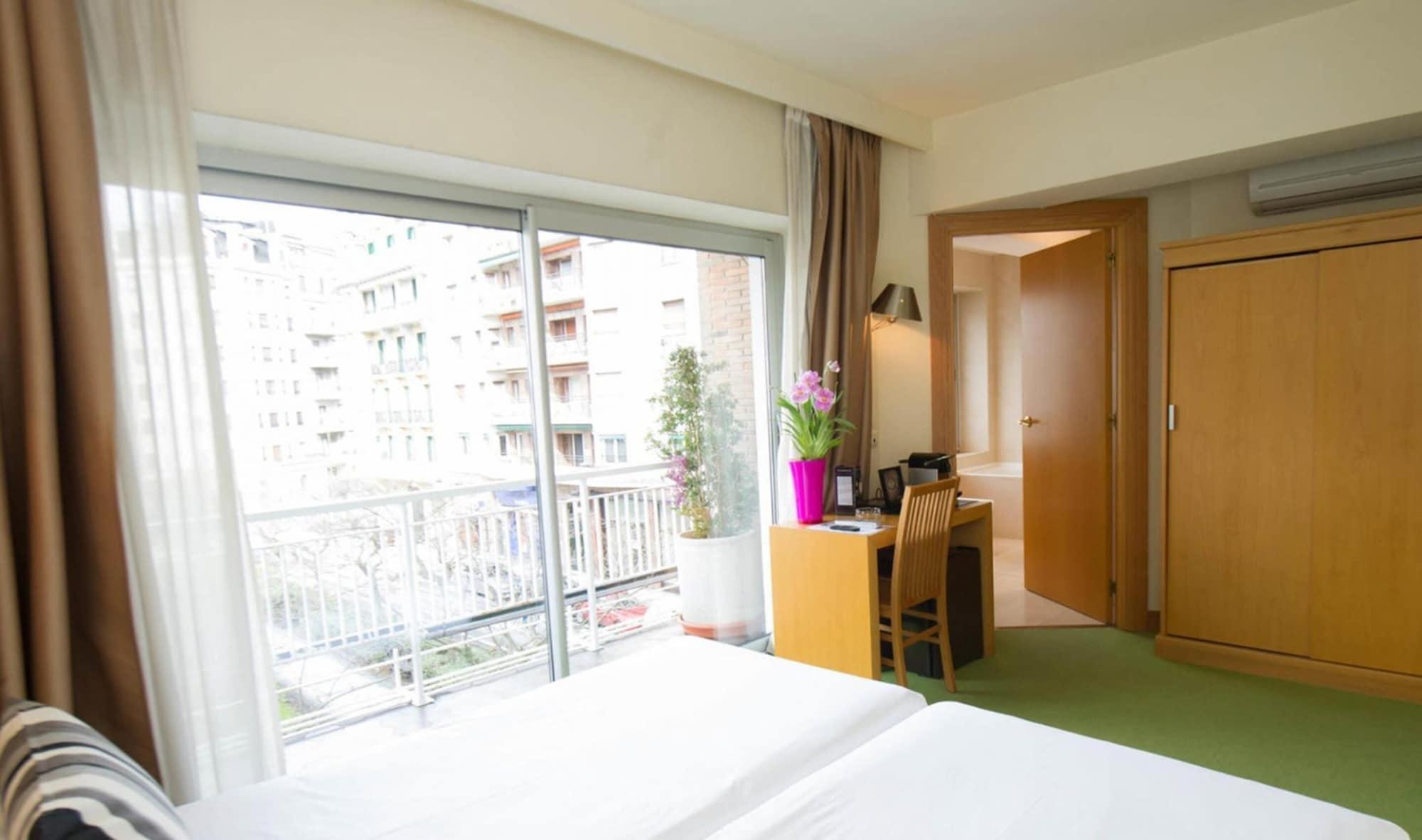 Hotel Zaragoza Plaza San Sebastián Zewnętrze zdjęcie