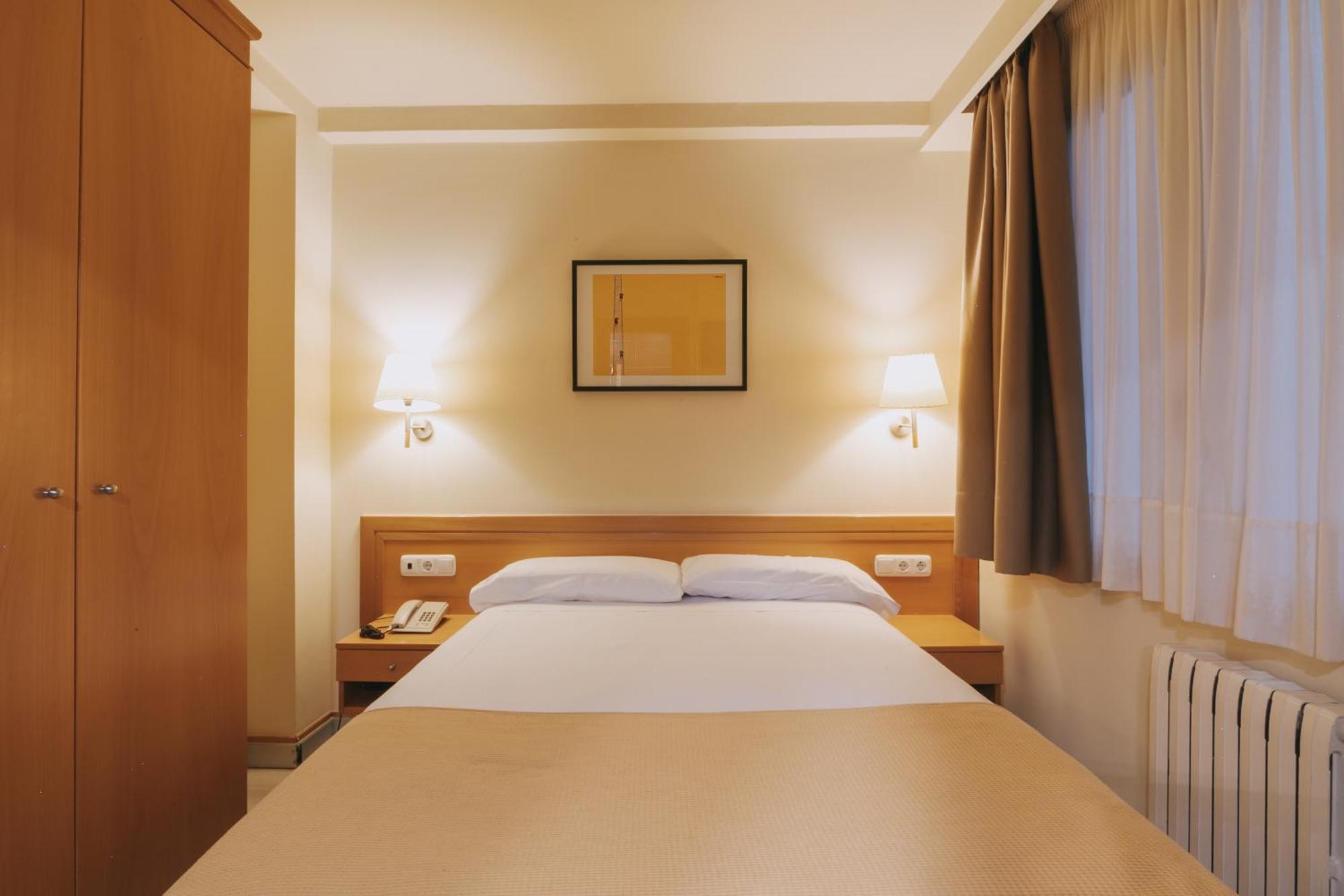 Hotel Zaragoza Plaza San Sebastián Zewnętrze zdjęcie